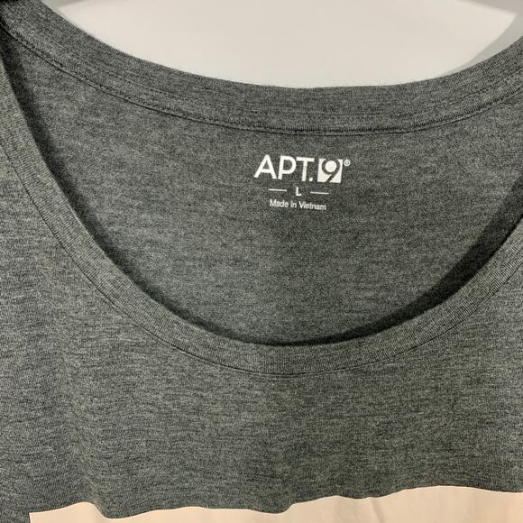 "Girls Just Wanna Have Funds" T-Shirt Logo Graphic Short Sleeve Top Size Large - Picture 4 of 8